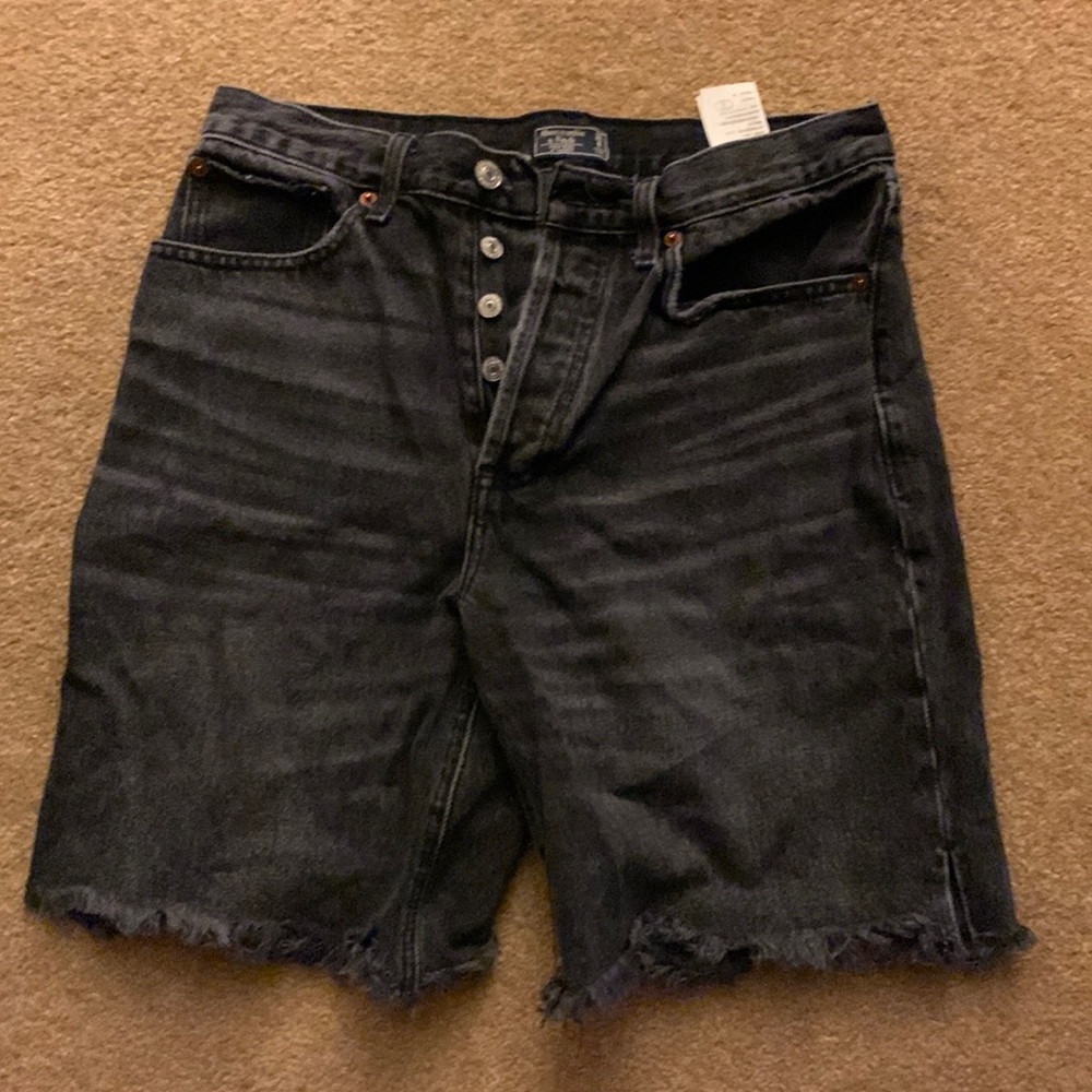 Black Abercrombie & Fitch High Rise 9” Short  Size 28